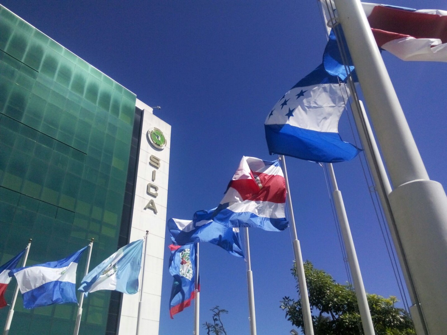 SICA destaca solidaridad de El Salvador al donar insumos médicos para pacientes COVID19 críticos en Costa Rica sica-destaca-solidaridad-de-el-salvador-al-donar-insumos-medicos-para-pacientes-covid19-criticos-en-costa-rica